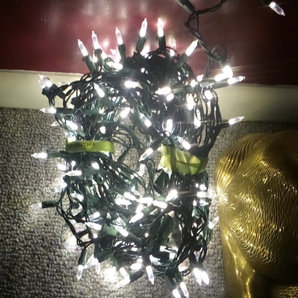 White lights "wall" with varying patterns & 20' string solid light